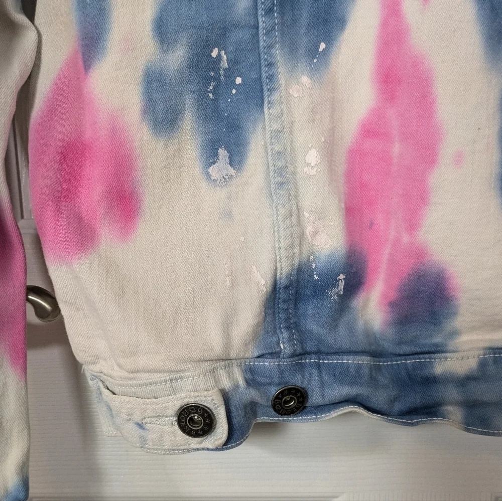 Kloud9 Streetwear Distressed Tie Dyed Graffiti White Button Up Denim Jacket Med.